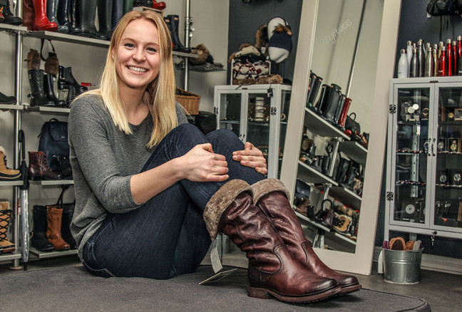 frye valerie boot