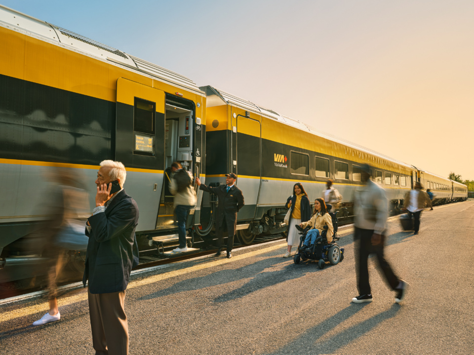 RS5234 Via Rail Shot 12 2676 V4