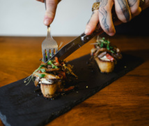 RS55964 251218 Kingstonlicious 00848 scr