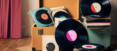 Vinyl records sale 1920w 1