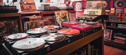 Vinyl records sale 1920w