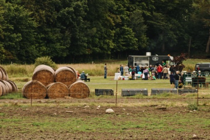 Event site location with food truck 2