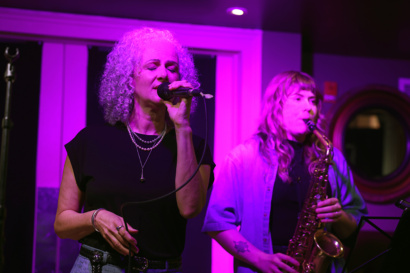 RS48257 BC Inner Harbour Trio 5558