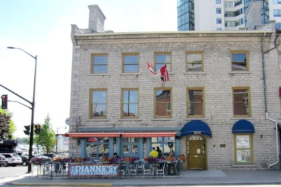 Standeasy Exterior