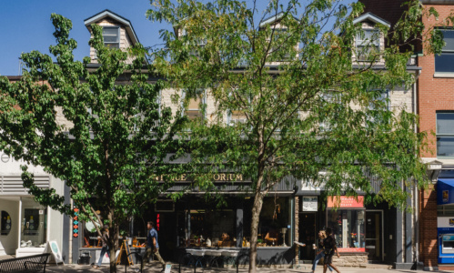 RS30922 Antique Emporium