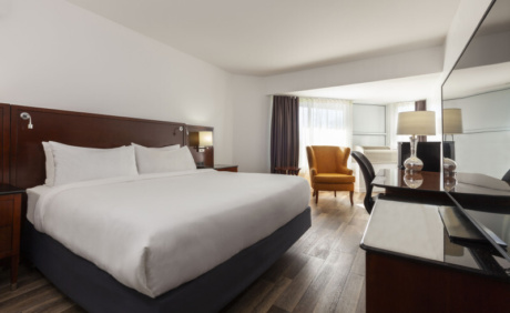 Hotel Strata 12580 FDF42751 64 E0 4 BD9 BE7 D87 A38029 D664 327436a3 35e5 4df4 bdb2f8de81040520