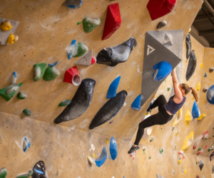 10 Indoor Rock Climbing