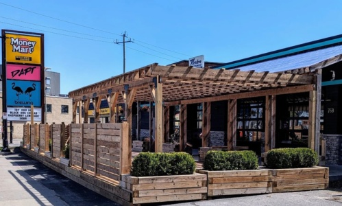Daft Brewing patio