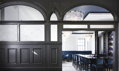 RS17415 Frontenac Club Inn