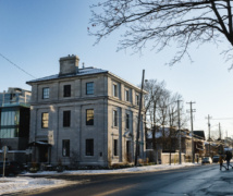The street view of the Frontenac Club during winter