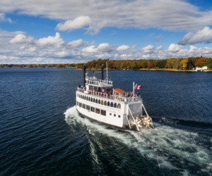 1000 Island Cruise in the fall