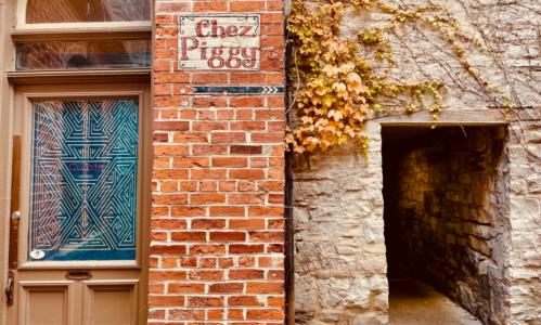 Chez Piggy exterior