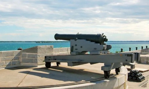 Fort Henry Cannons