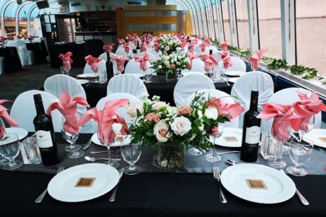 Island star wedding decor