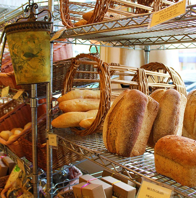 Choose from a wide assortment of delicious breads, baguettes, buns and baked goods!
