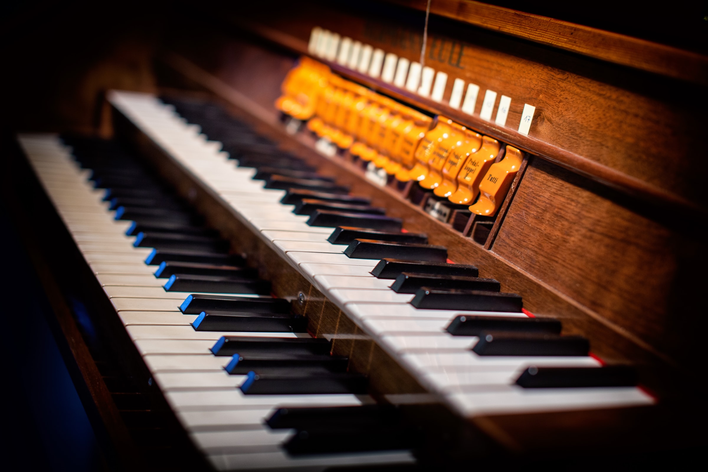 Organ playing